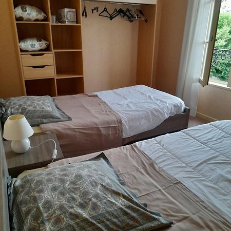 Appartement Du Pont De La Seine Troyes Kültér fotó